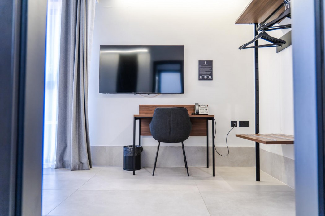 Onyx Hotel 88/163