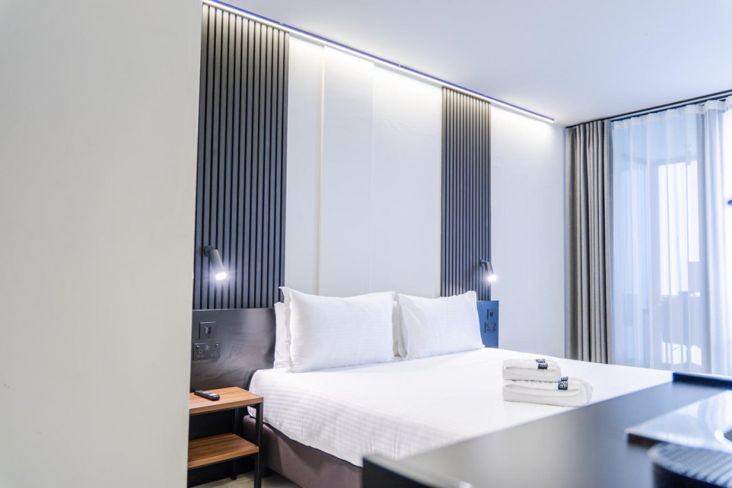 Onyx Hotel 32/163