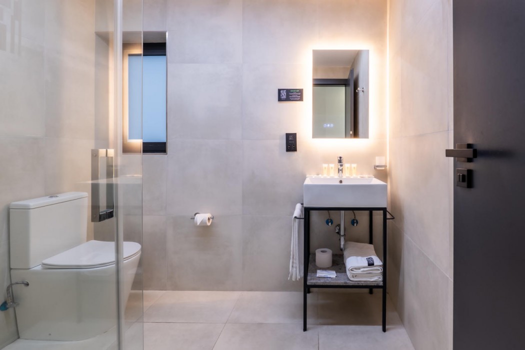 Onyx Hotel 153/163