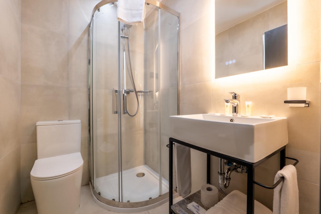 Onyx Hotel 155/163