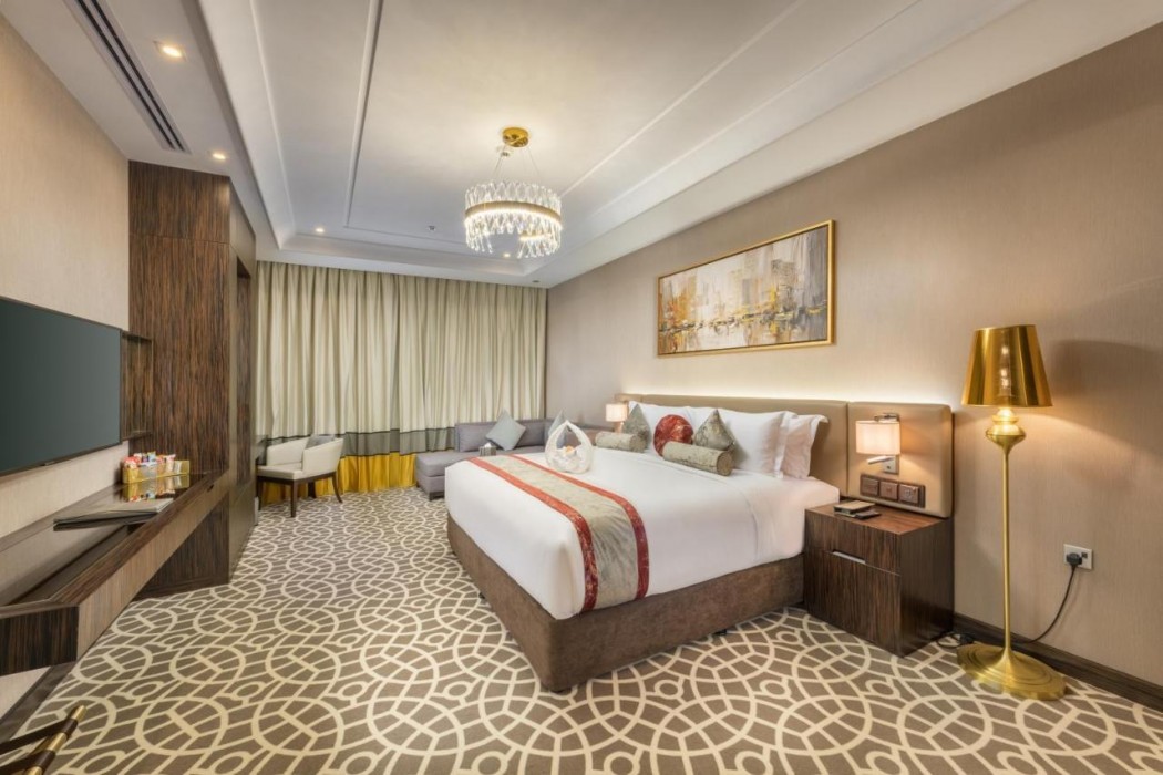 Nivel Hotel 8/30