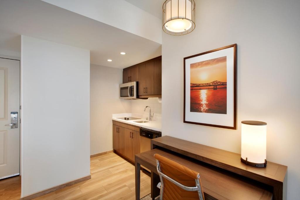 Homewood Suites by Hilton Louisville Airport 11/38