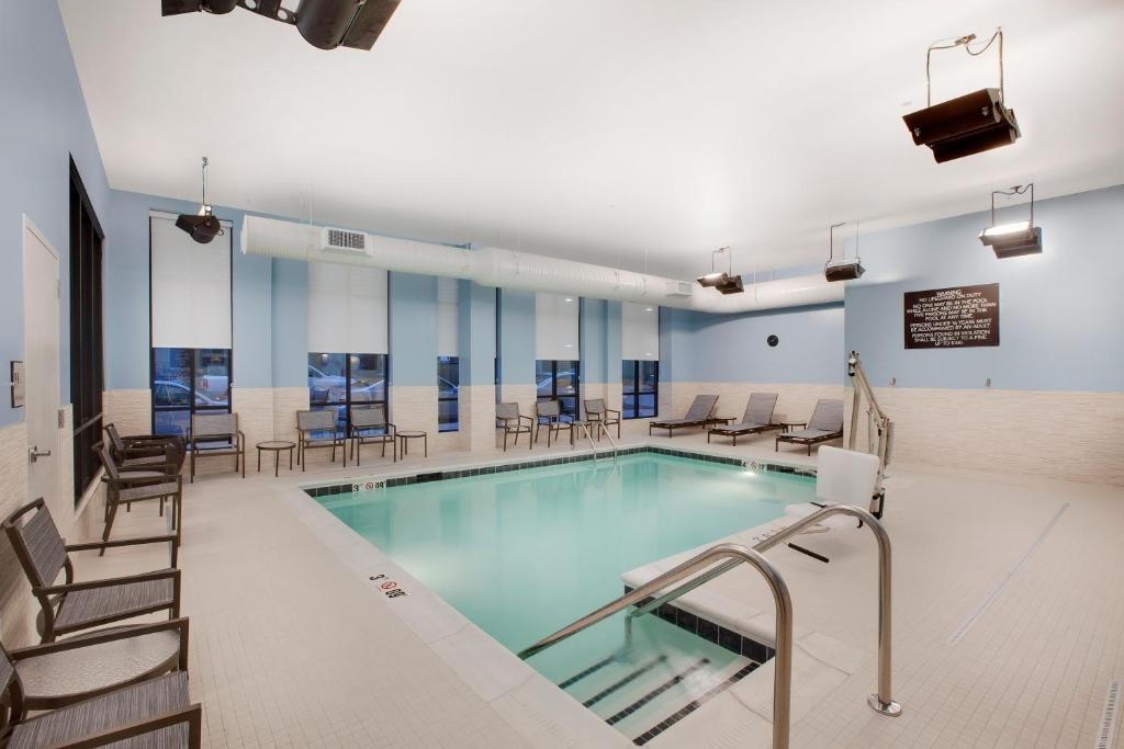 Homewood Suites by Hilton Louisville Airport 16/38