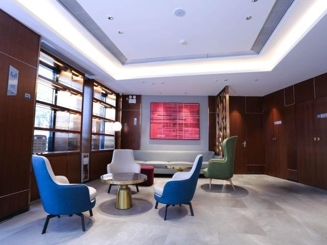 Borrman Hotel( Guangzhou Sanliyuan Metro Station) 3/4