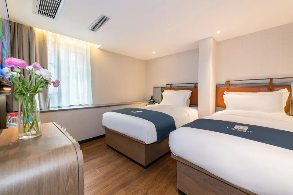 Echarm Hotel (Guangzhou Tiyu West Road Subway Station) 26/48