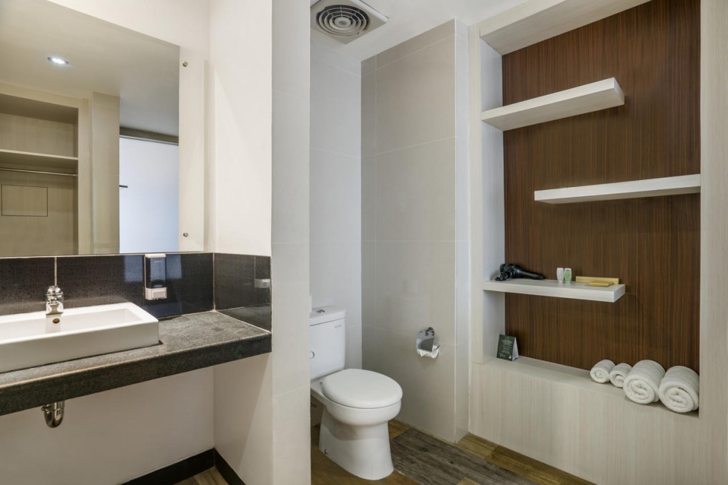 Tonys Villas and Resort Seminyak Bali 37/42