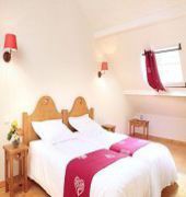 Room at PARK AND SUITES EVIAN LUGRIN, LUGRIN