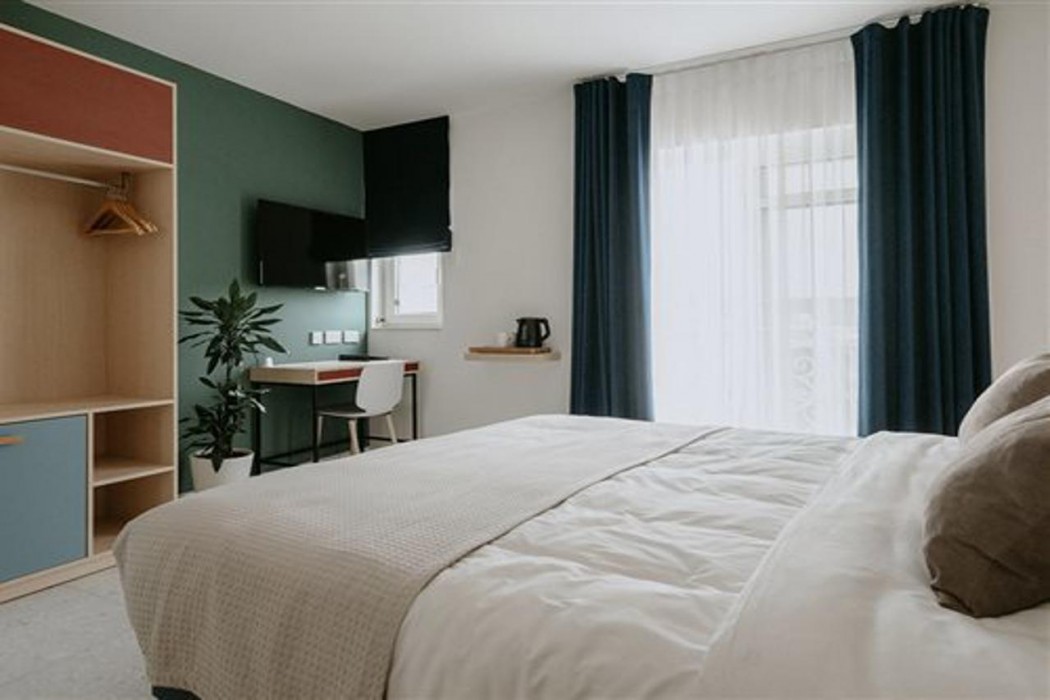 TOWNHOUSE 17 15/58