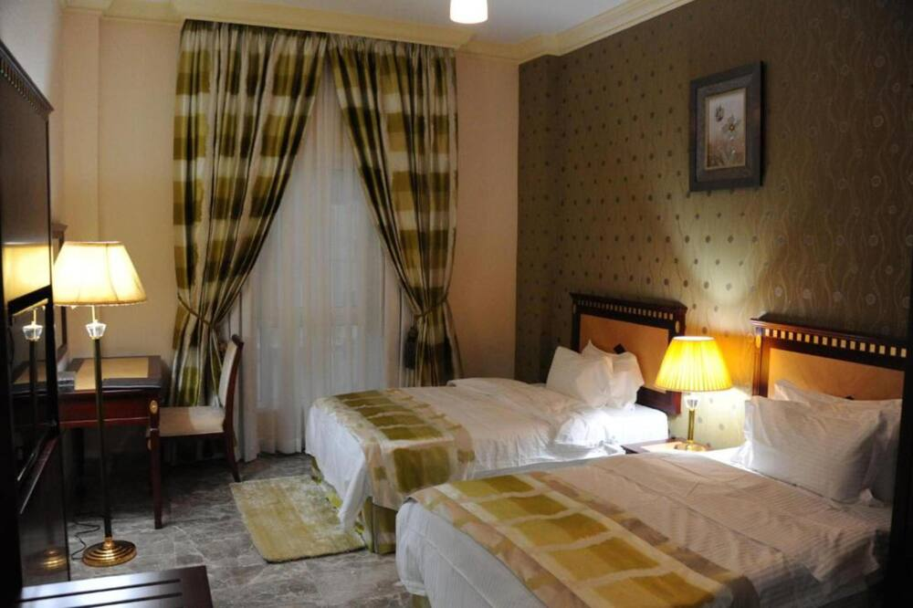 OYO 136 Pioneer Hotel Apartments 4/6