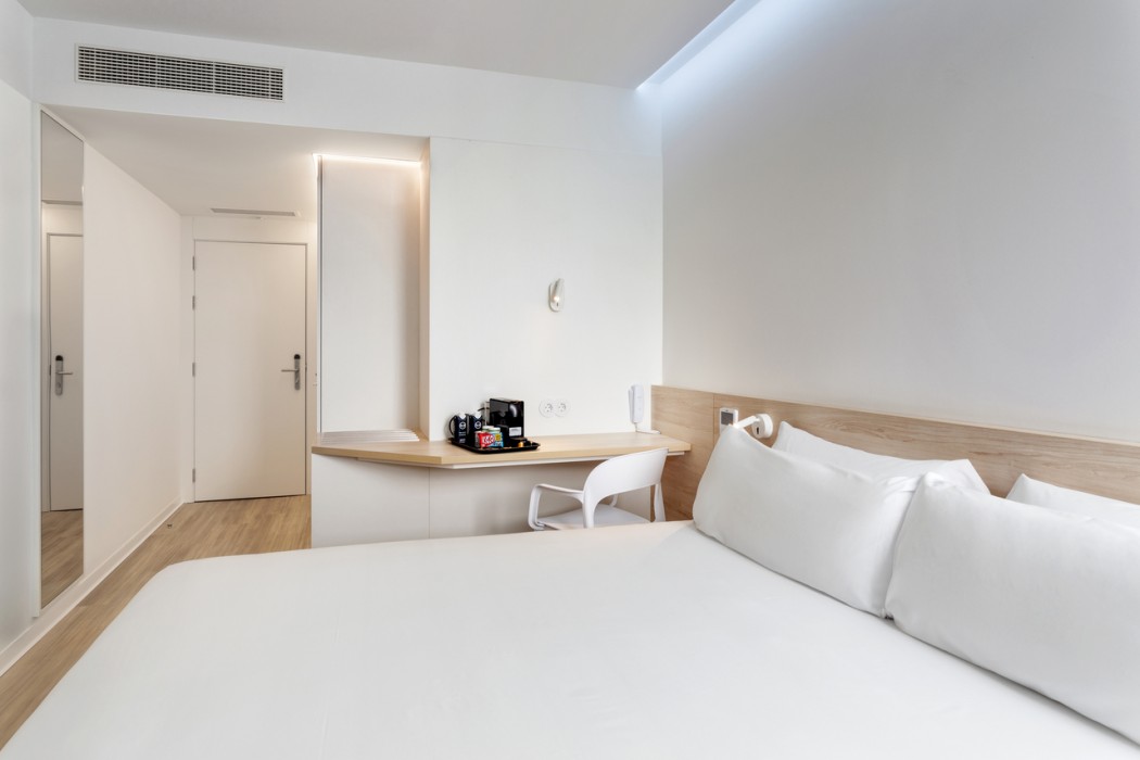 B&B HOTEL Famalicao 8/18