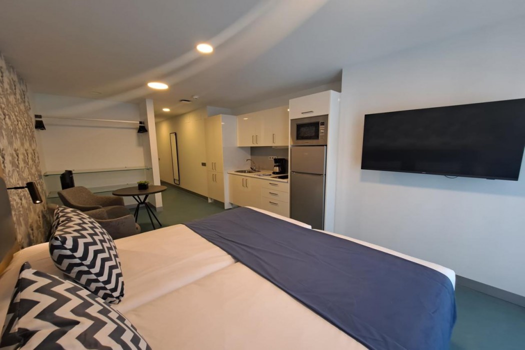 RK Farallon Canteras 10/72