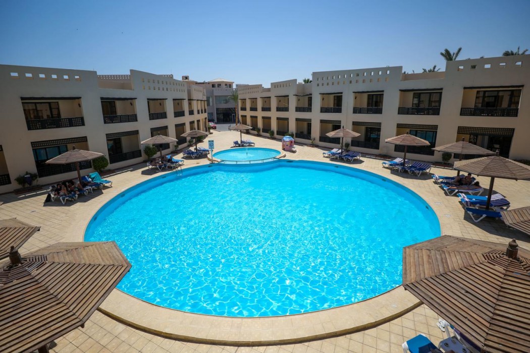 Blend Club Aqua Resort 32/65