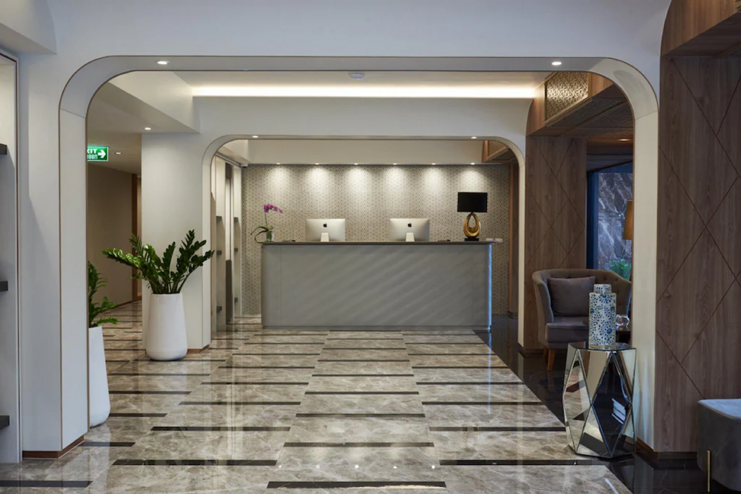 Almas Hotel Bangkok 7/65