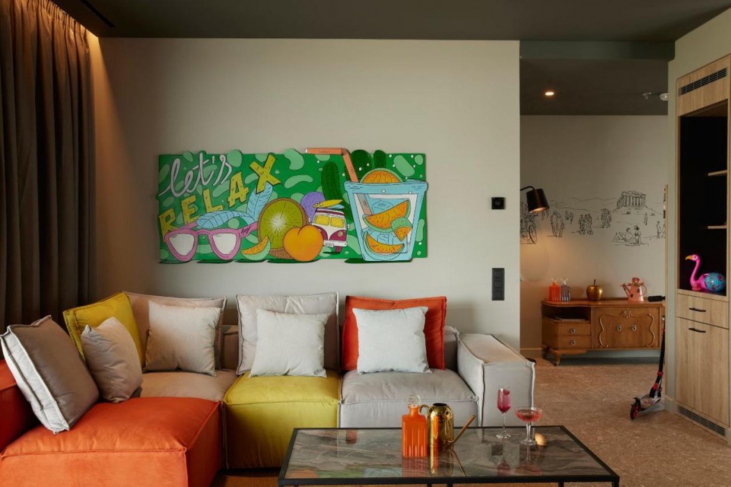Moxy Athens City 24/66