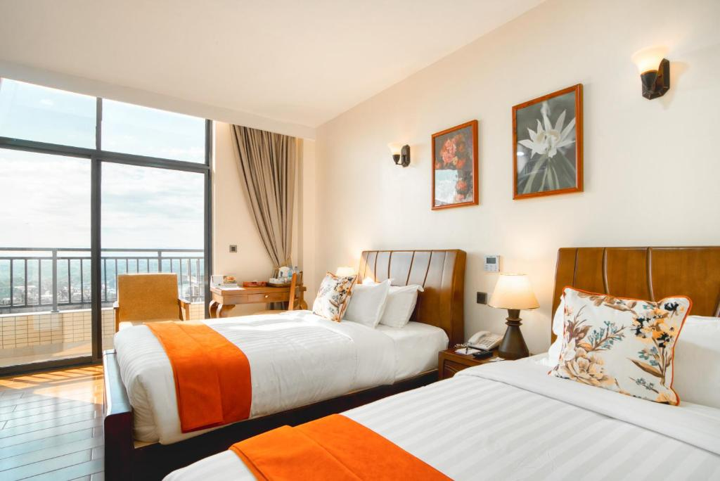 Kibo Moshi Palace Hotel 12/53