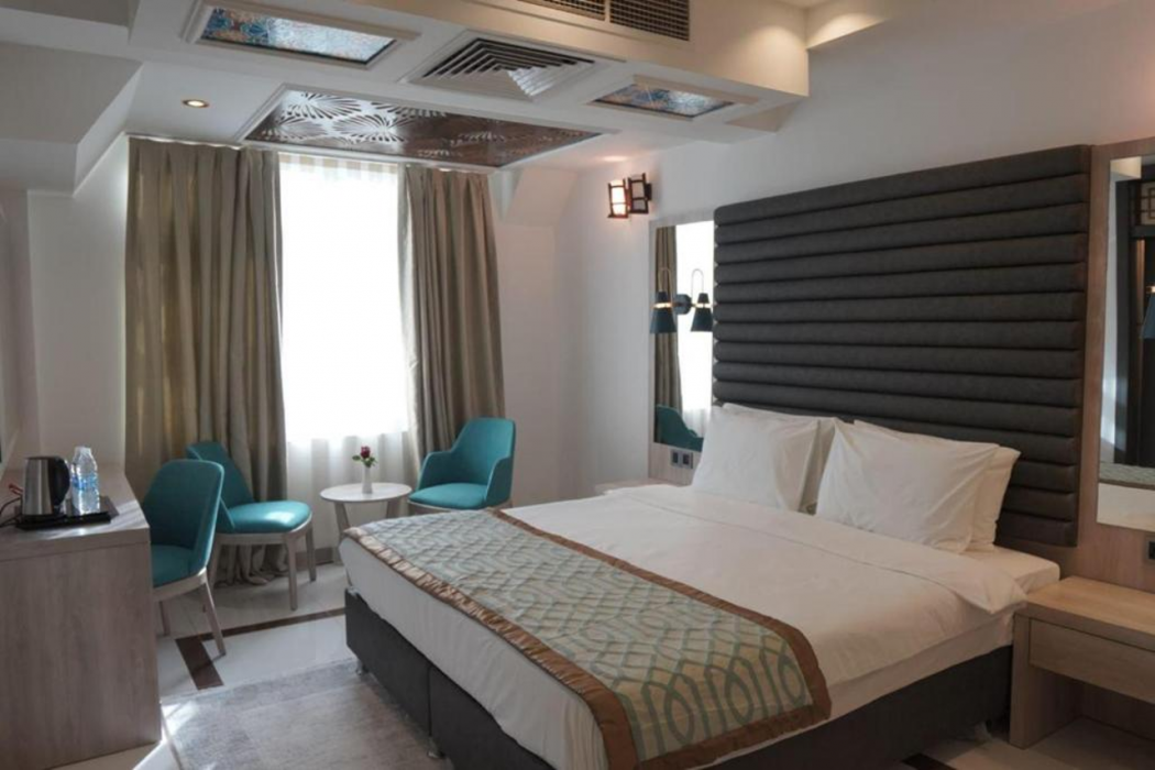 Noor Land Hotel, Baghdad 12/60