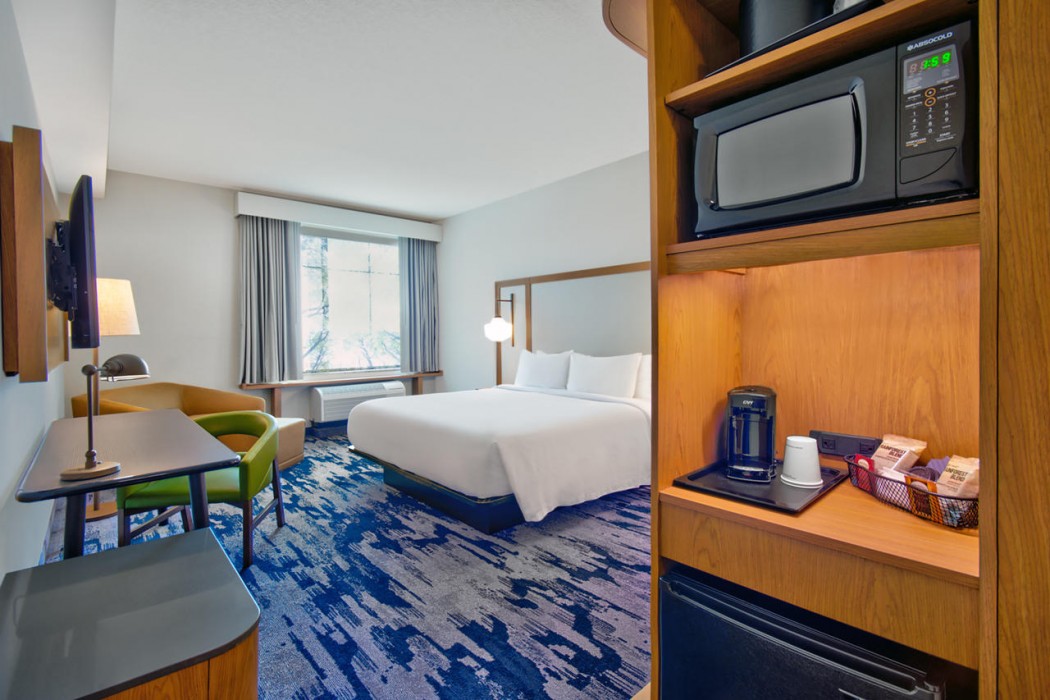 Fairfield Inn & Suites by Marriott Orlando at Flamingo Crossings Town Center 11/41