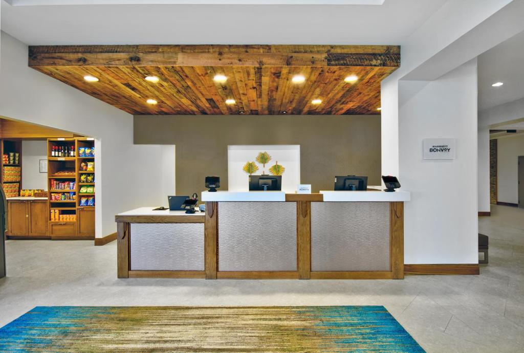 Lobby at Fairfield Inn & Suites by Marriott Orlando at Flamingo Crossings  Town Center, WINTER GARDEN - FL