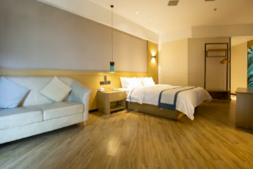 City Comfort Inn Xiantao First Middle School 20/52