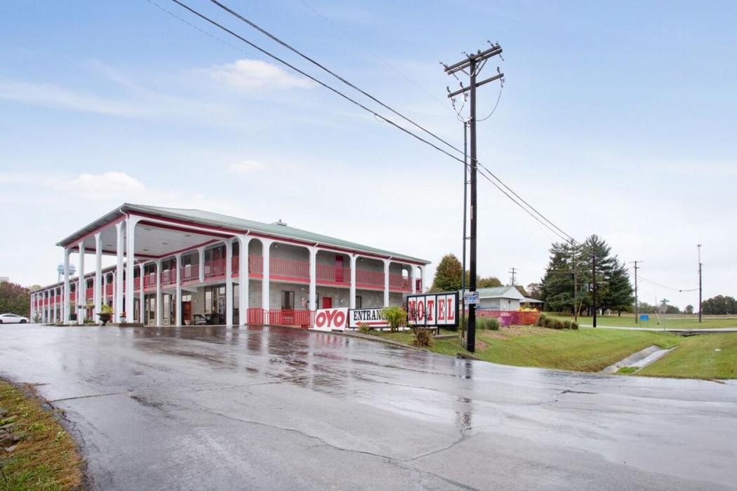 OYO Hotel Cumberland Hwy 127 KY 1/33