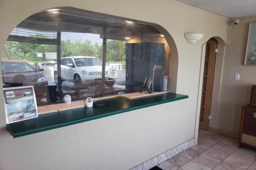 Hotel Whitely City Hwy 27 KY 4/48