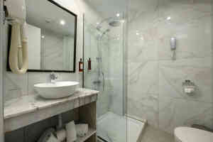 Cavomarina Beach Hotel - Adults Only 16/62