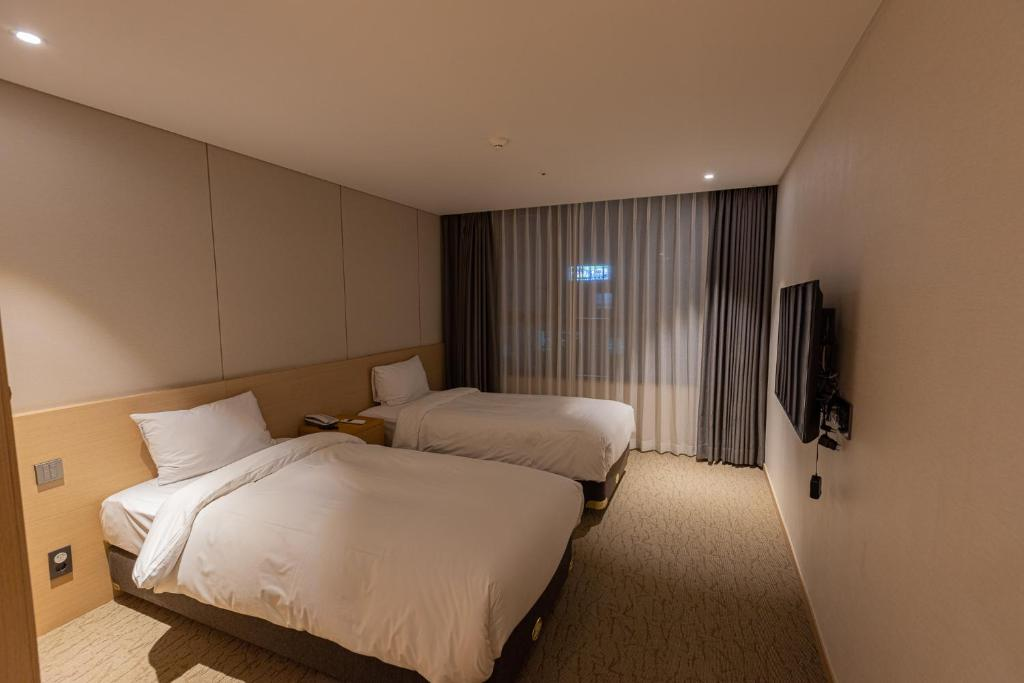 Hotel ZINC 9/48