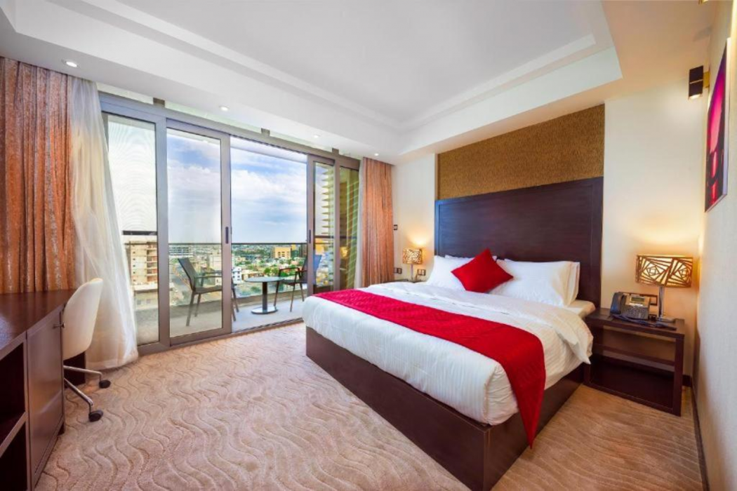 Horizon hotel 12/45