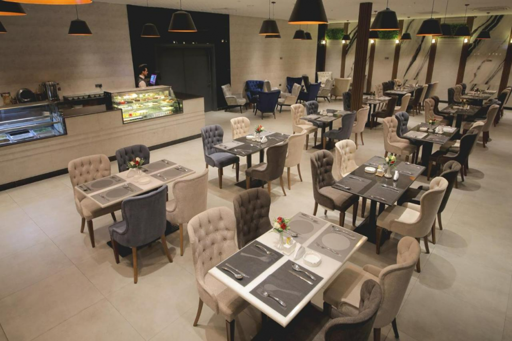 Taj Hotel Al-Jadriya 9/10