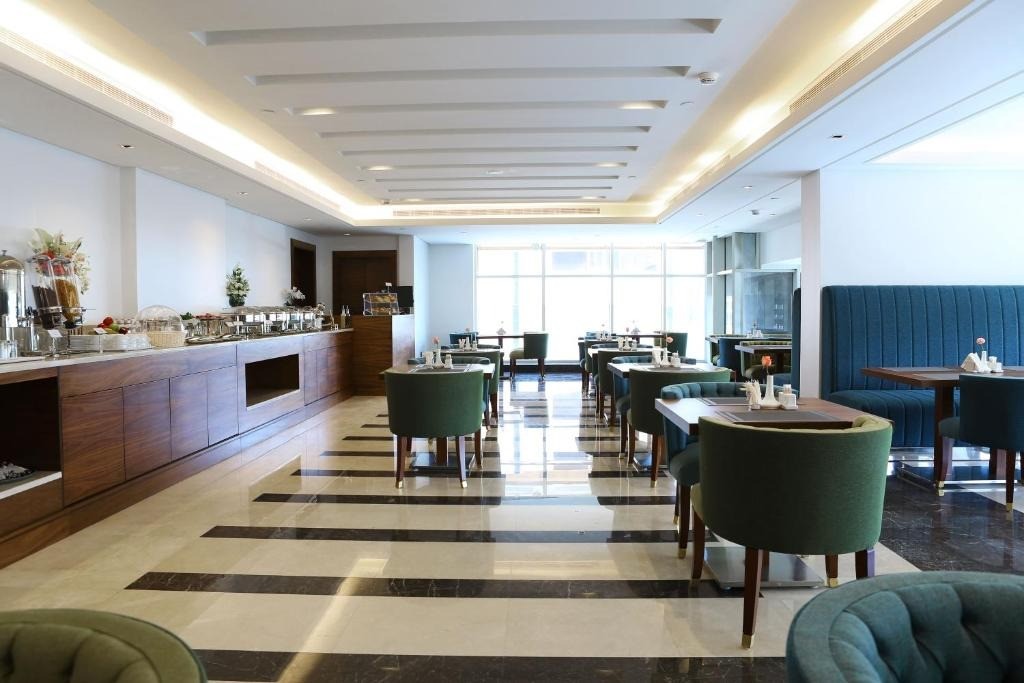 فندق ويك اند صاري(Weekend Hotel Sari) 31/80