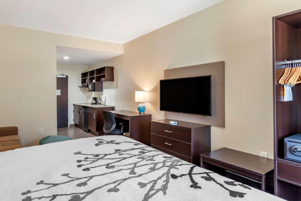 Sleep Inn & Suites Waller, TX 10/26