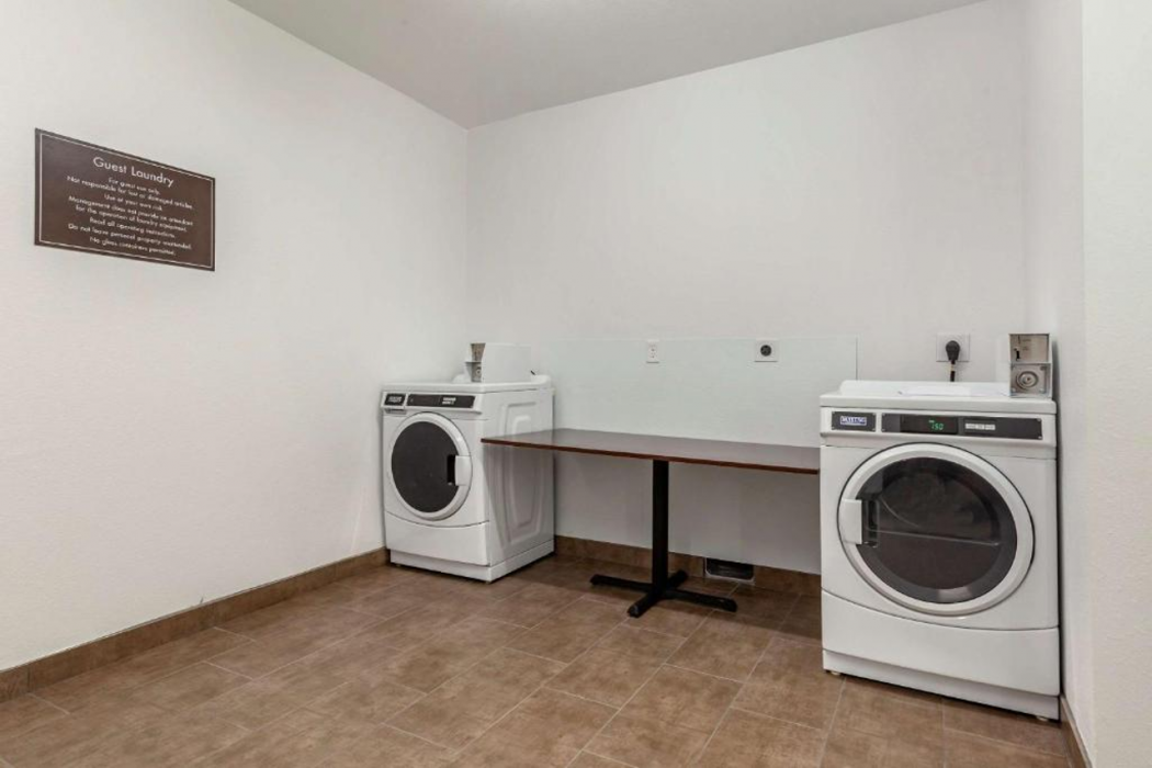 Sleep Inn & Suites Waller, TX 17/26