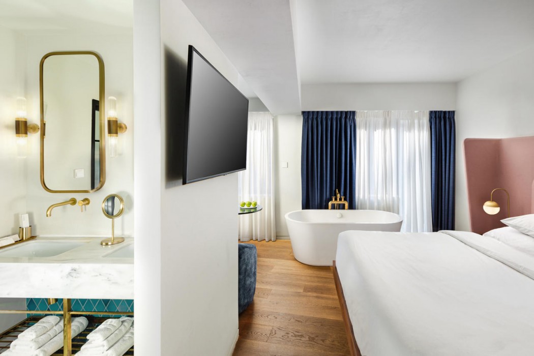 Gatsby Athens Hotel 12/69