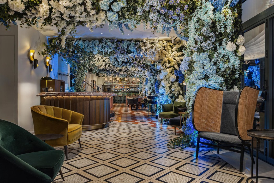 Gatsby Athens Hotel 6/69