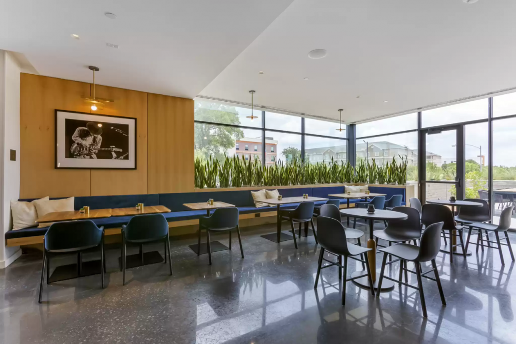 Cambria Hotel Austin Airport 21/47