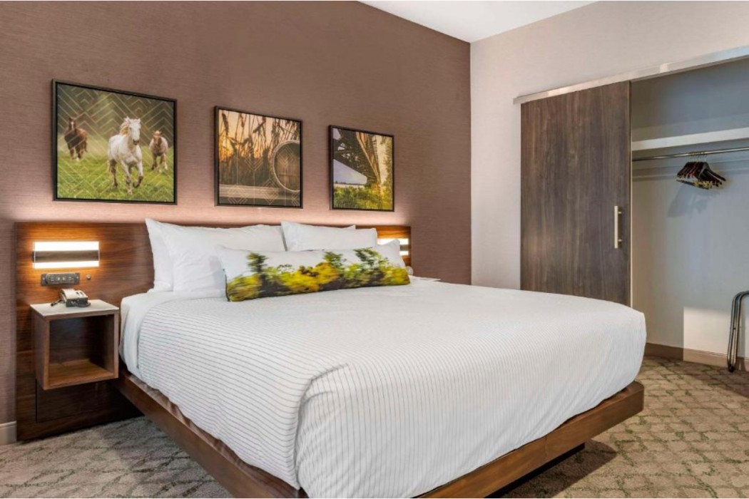 Cambria Hotels Louisville Downtown- Whiskey Row 11/59