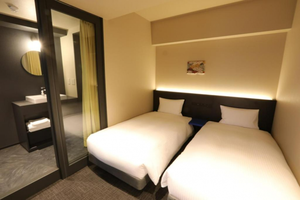 Nplushotel higasikanda 17/40