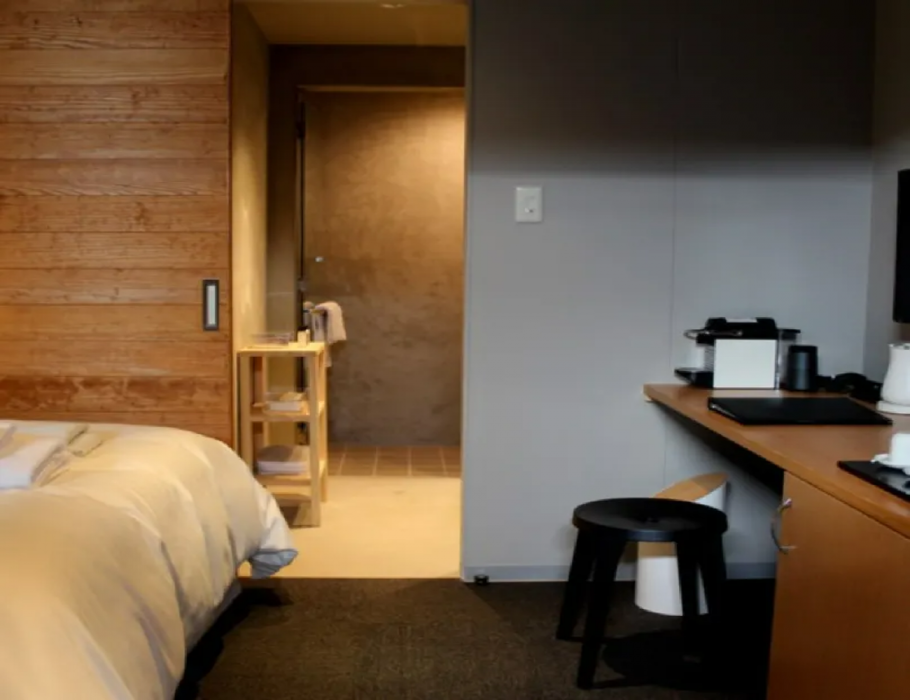 Arita Huis 12/58