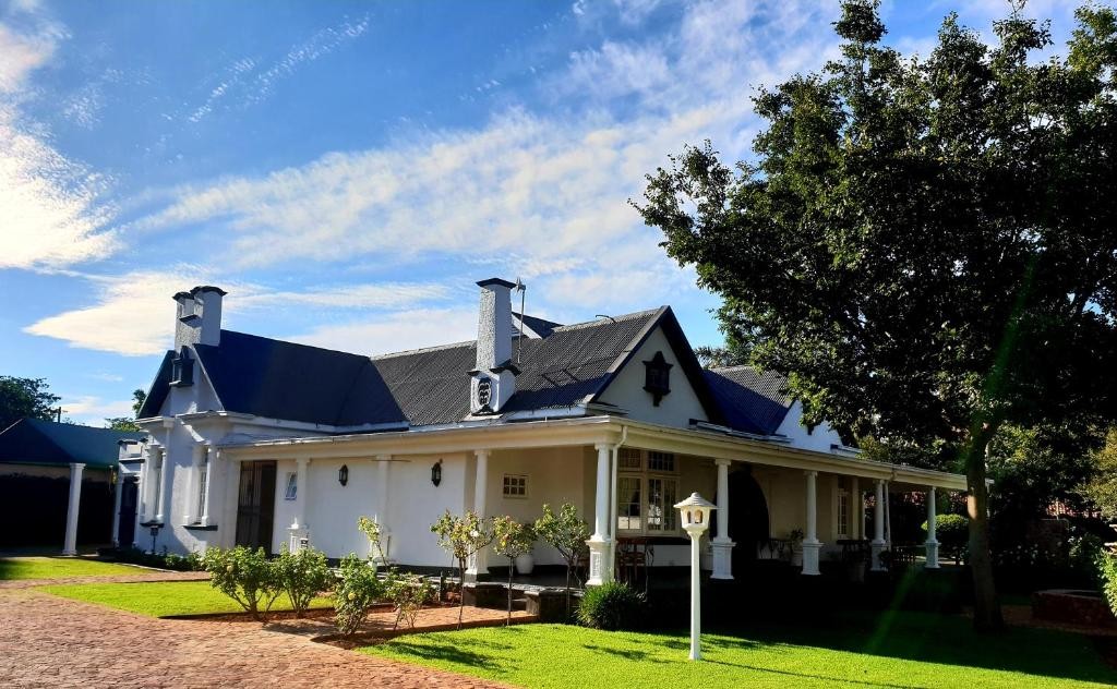 Bauhenia Guesthouse 2/32