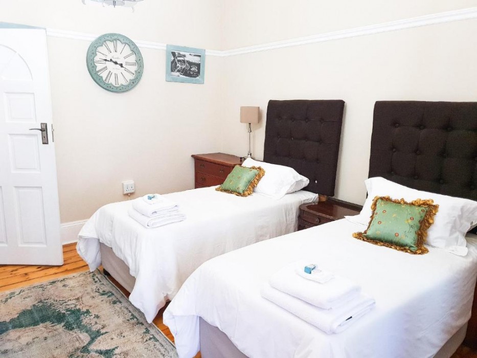 Bauhenia Guesthouse 10/32