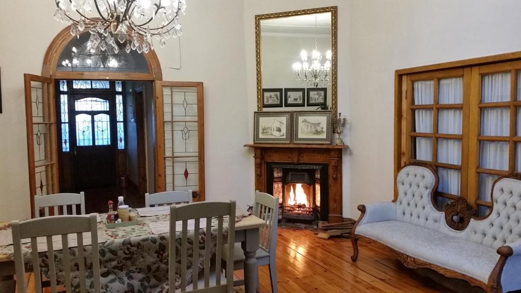 Bauhenia Guesthouse 23/32