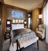 Lake View Hotel 4/13