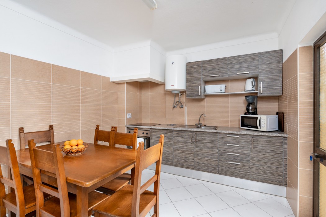 Colina Village 25/78