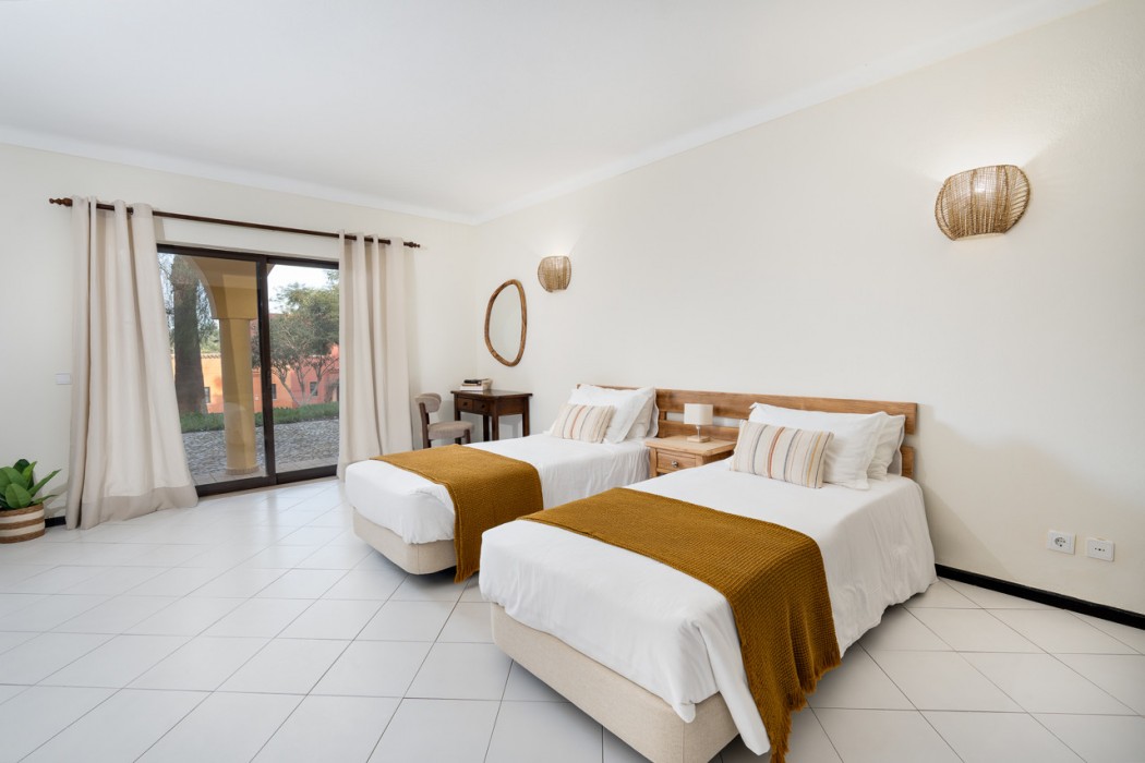 Colina Village 34/78