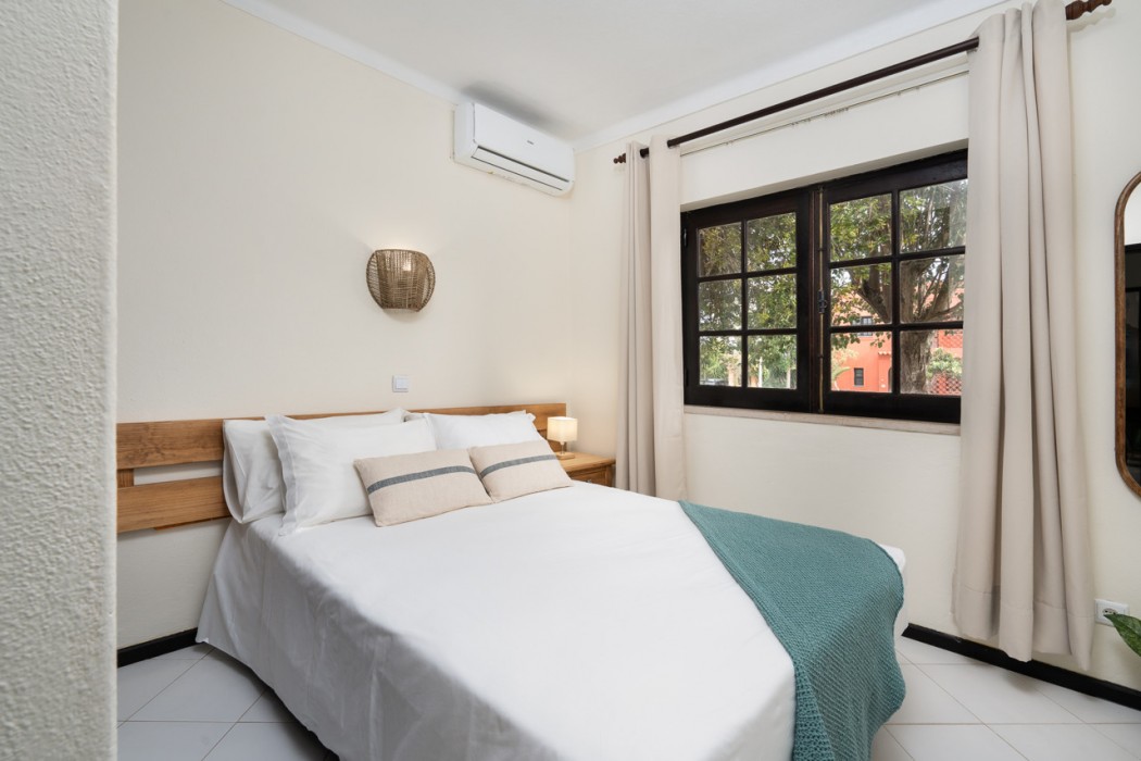 Room at Colina Village, LAGOA