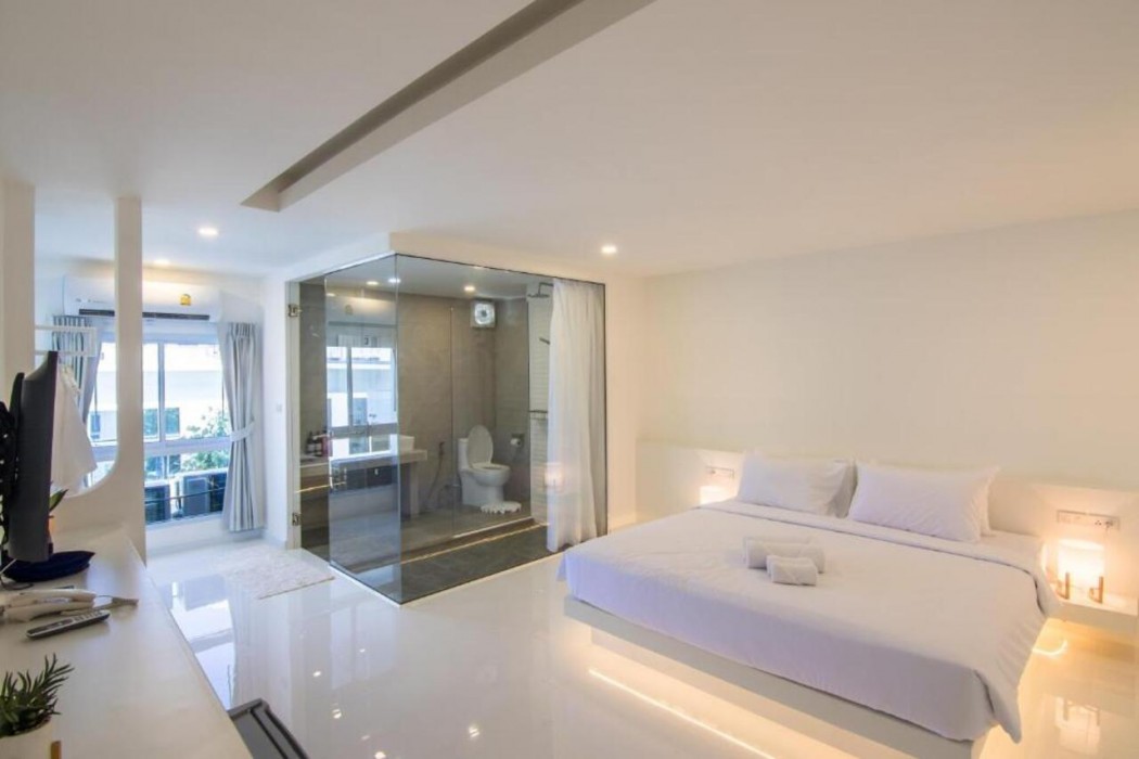 The White Hotel By Charoensri 8/47