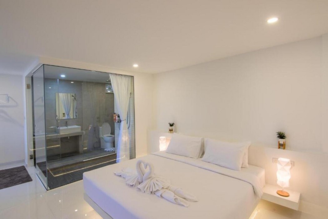 The White Hotel By Charoensri 9/47