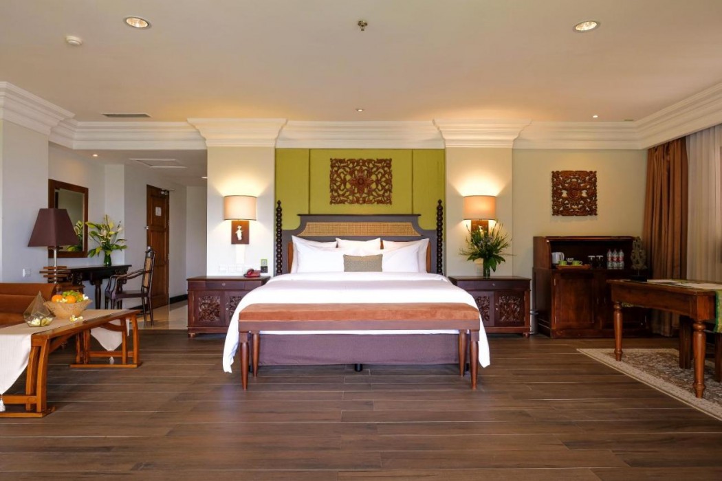 The Grand Hill Bistro Cafe Resort Hotel 13/57