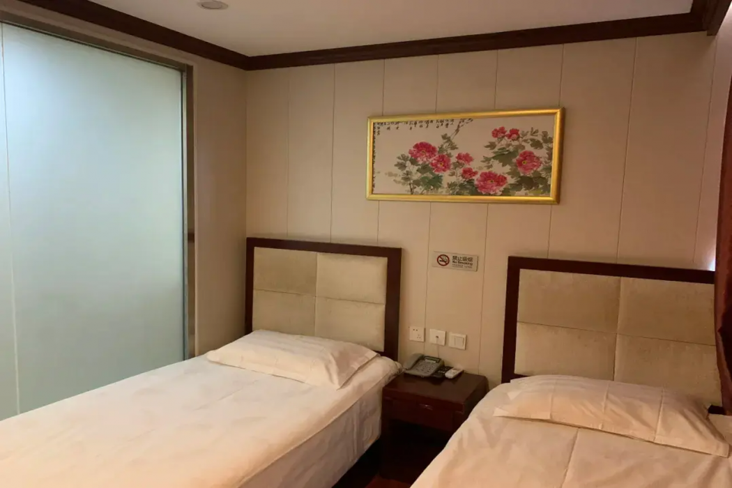 Shuaifu Tianyuan Hotel 3/7