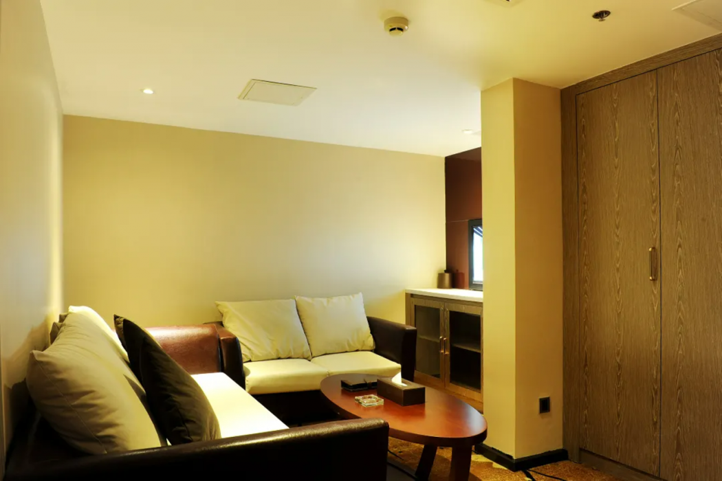 Four Seasons Apple Hotel (Beijing Wanda Plaza) 8/30